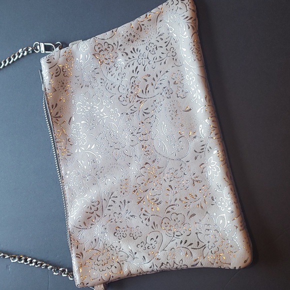 White and Silver Shoulder Bag with Silver Removable Chain - Picture 6 of 12